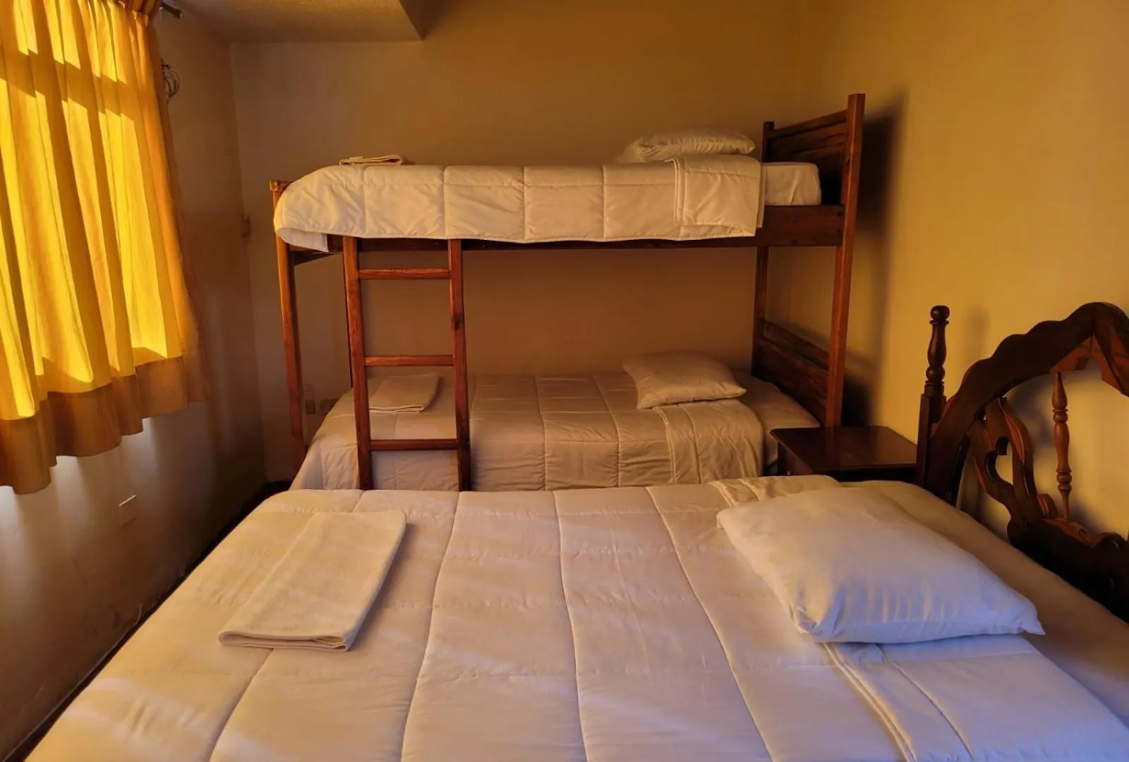 Casa Colon Quito Bed & Breakfast Hostel