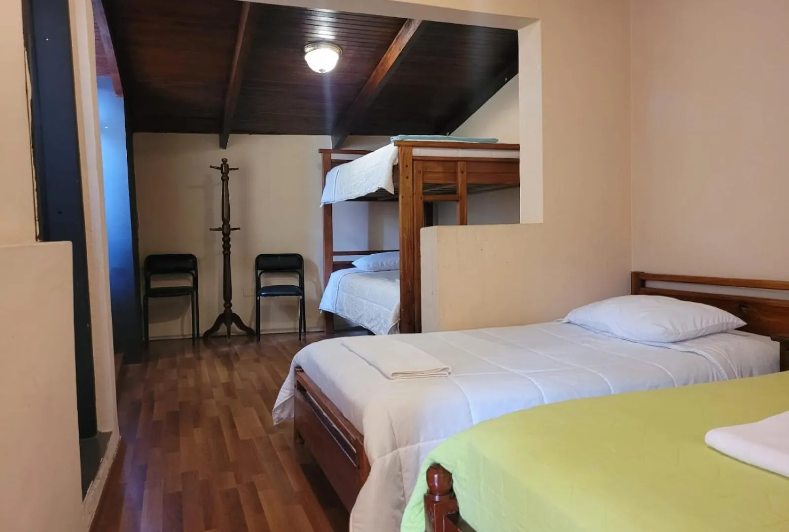 Casa Colon Quito Bed & Breakfast Hostel 0*,