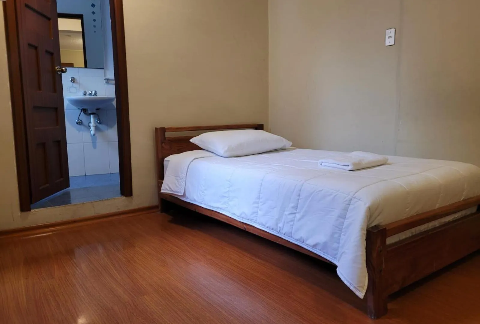 Casa Colon Quito Bed & Breakfast Hostel 0*,